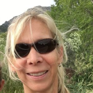 Meet your Posher, Debbie